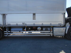 KI272　R1　アルミウィング