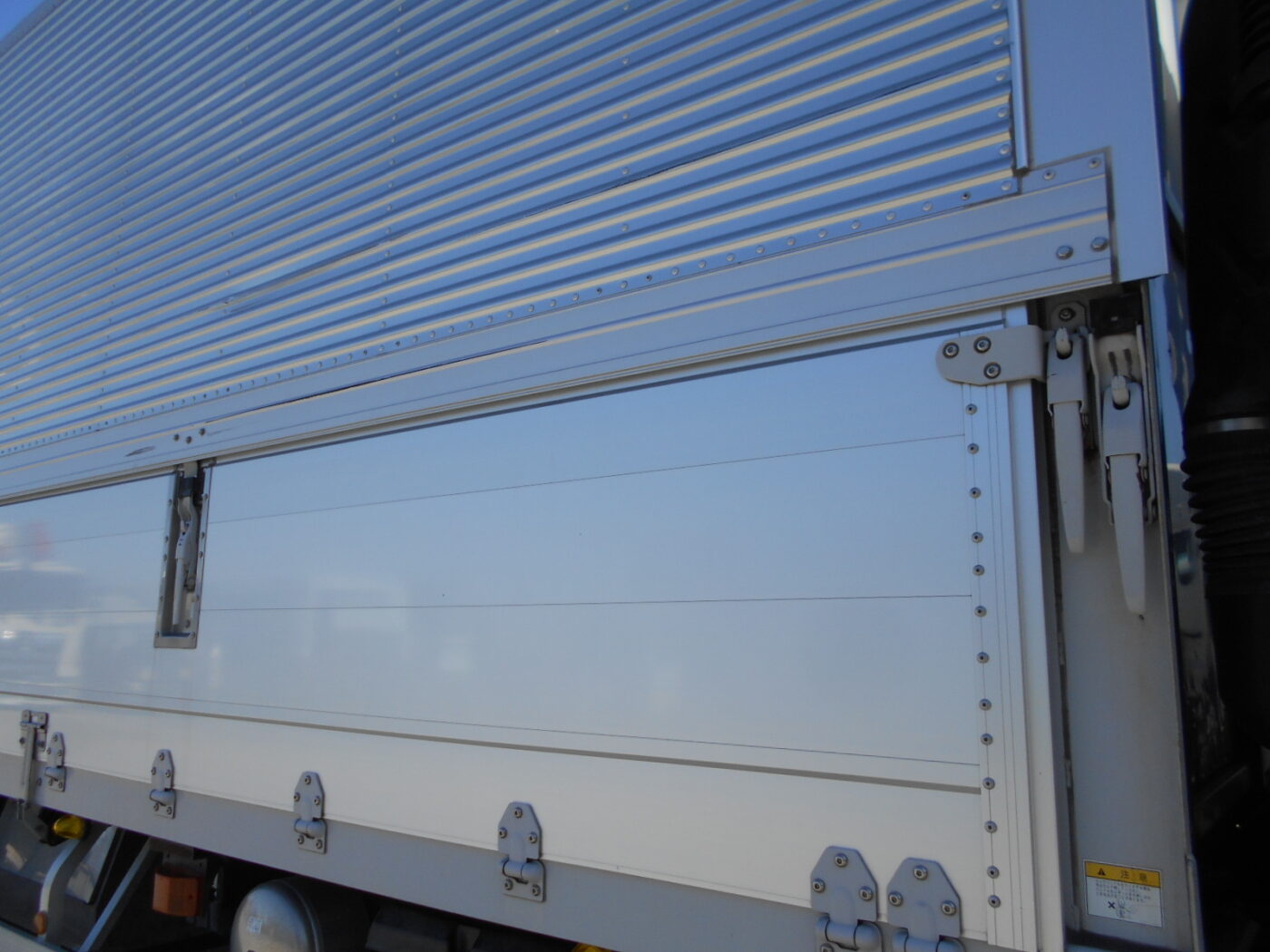 KI272　R1　アルミウィング