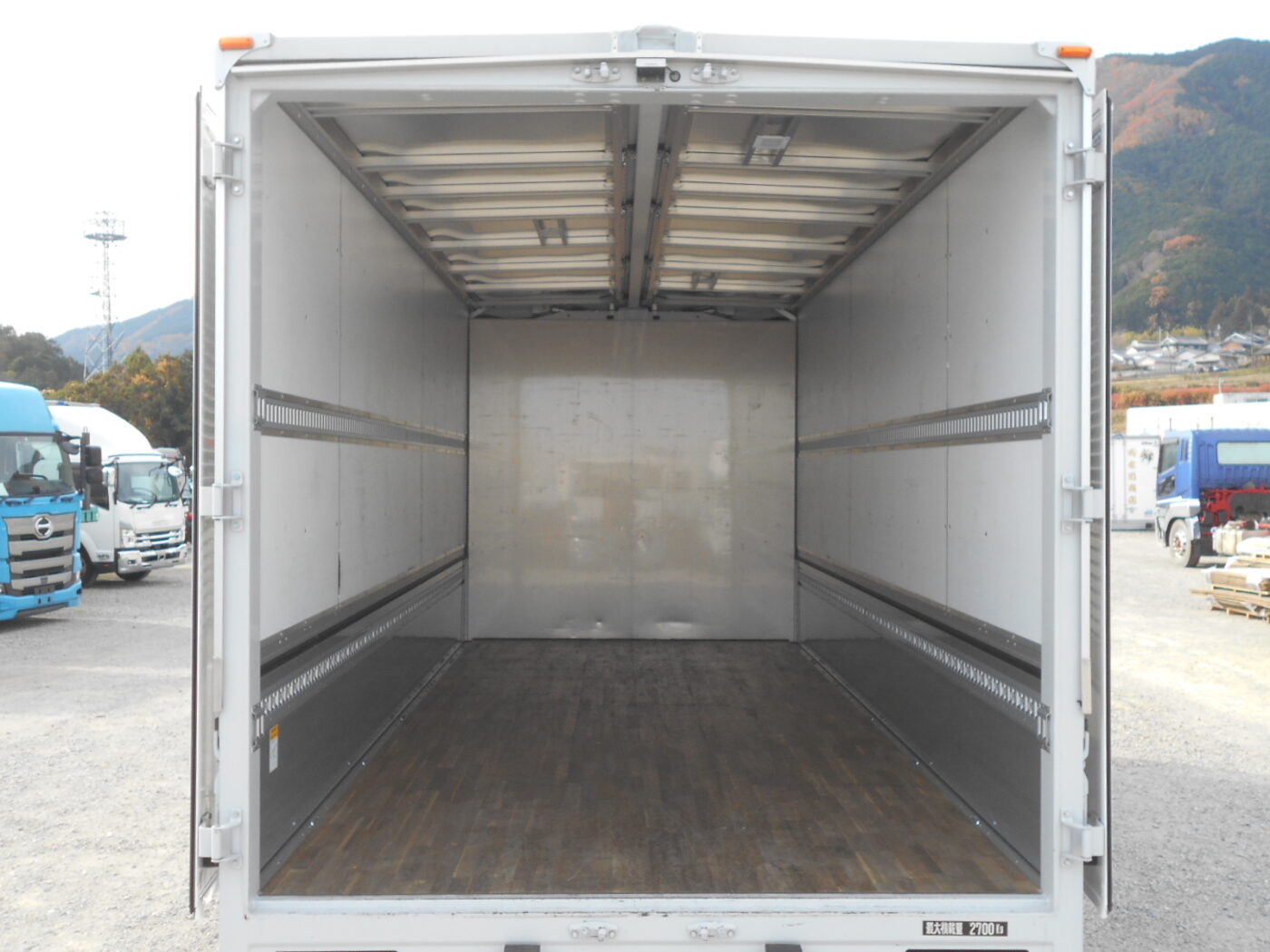 KI206　R5　アルミウィング